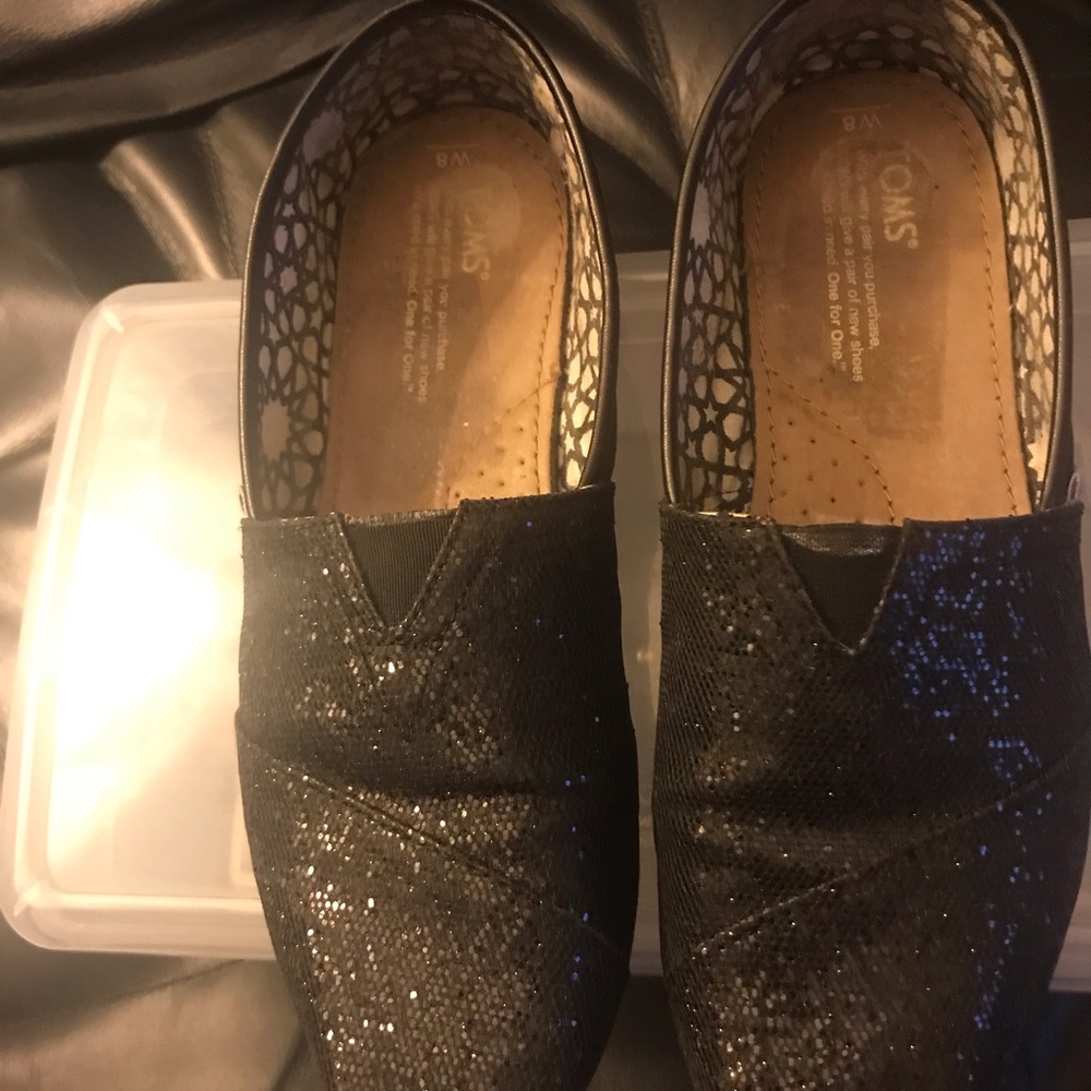 Black sparkle TOMS. Size 9.